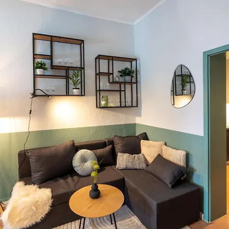 Center Retreat Mitten In