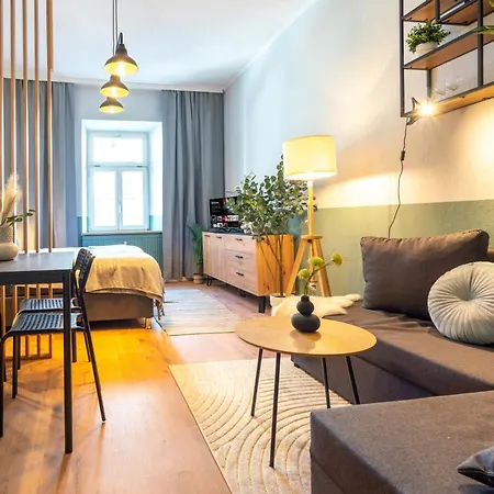 Center Retreat Mitten In