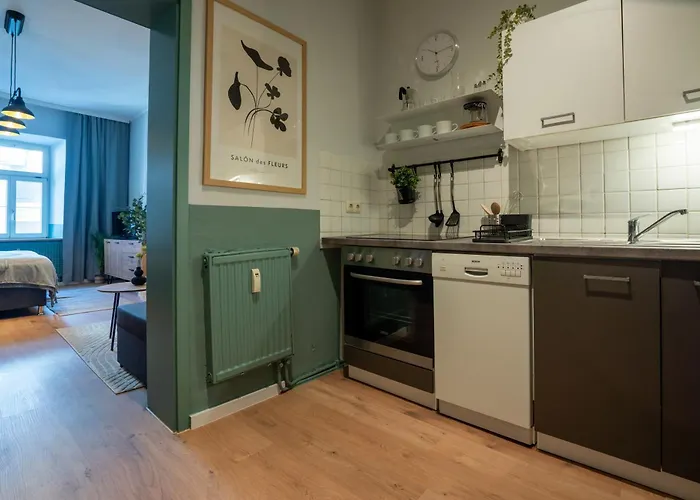 Center Retreat Mitten In *