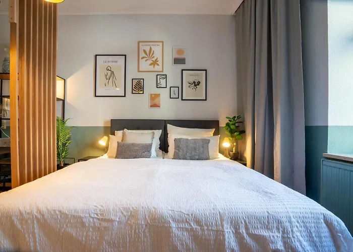 Center Retreat Mitten In